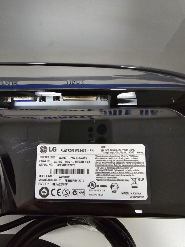 LG Flatron W2240T 22″ - Image 4