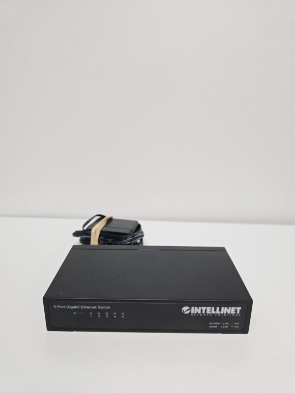 D-Link DES 1105 Desktop Switch - Switch - Image 4