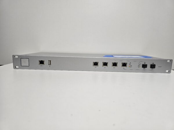 Ubiquiti Unifi Security Gateway Pro (USG-PRO-4)